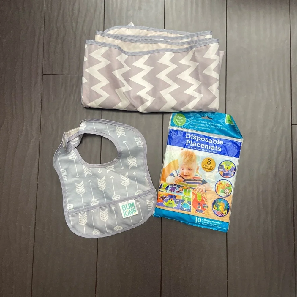 Bum kids gray& white chevron splat mat & arrow print bib w/disposable placemat